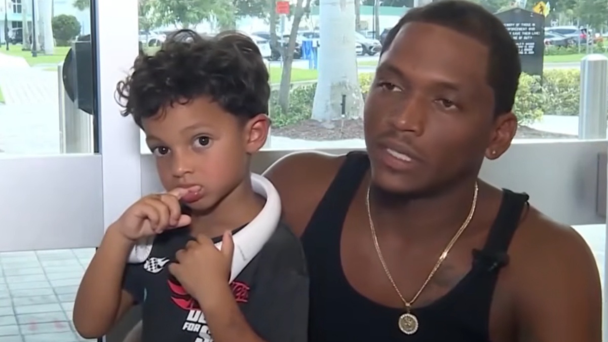 Florida Father Shatters Window with Fist to Rescue Toddlers Trapped in Hot Vehicle A Port St. Lucie, Florida father sustains severe injuries after punching through a truck window to rescue two toddlers locked inside during a 94-degree heat wave.
