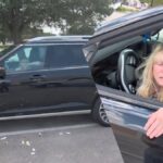 Florida Men Make Furry Friend Amid Odd Restaurant Encounter: ‘Now He Is Entitled’ Texas dad confronts woman over littering in parking lot